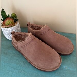 UGG Sheepskin Slip-On Slippers Size 8 Women Cozy Winter Shoes